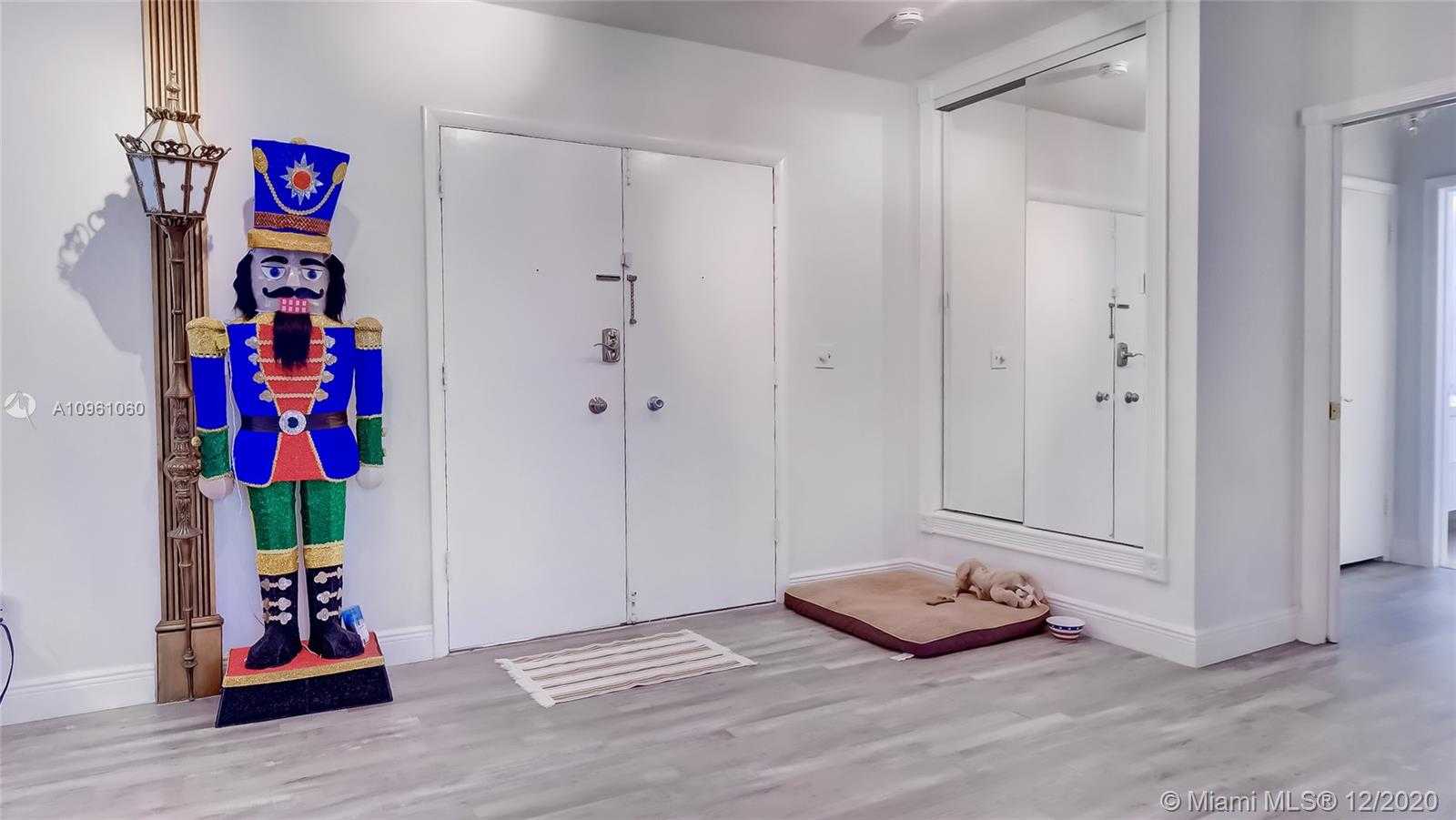 Small Image of 1270 96TH ST, Bay Harbor Islands Number 13