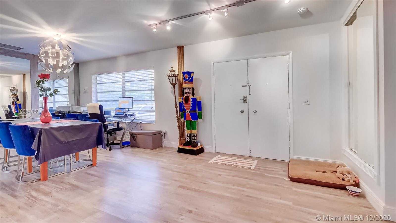 Small Image of 1270 96TH ST, Bay Harbor Islands Number 14