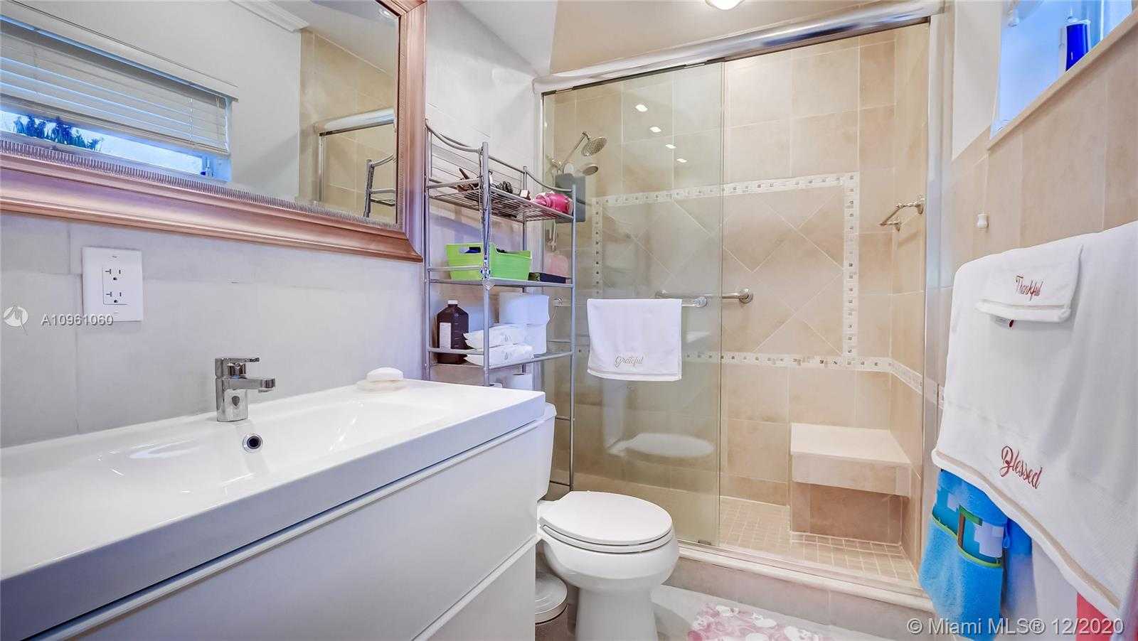 Small Image of 1270 96TH ST, Bay Harbor Islands Number 24