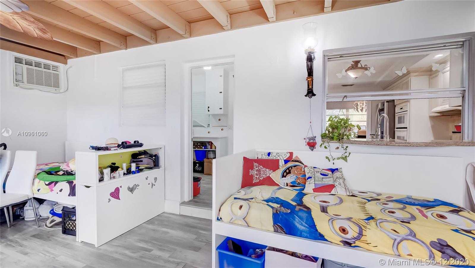 Small Image of 1270 96TH ST, Bay Harbor Islands Number 33
