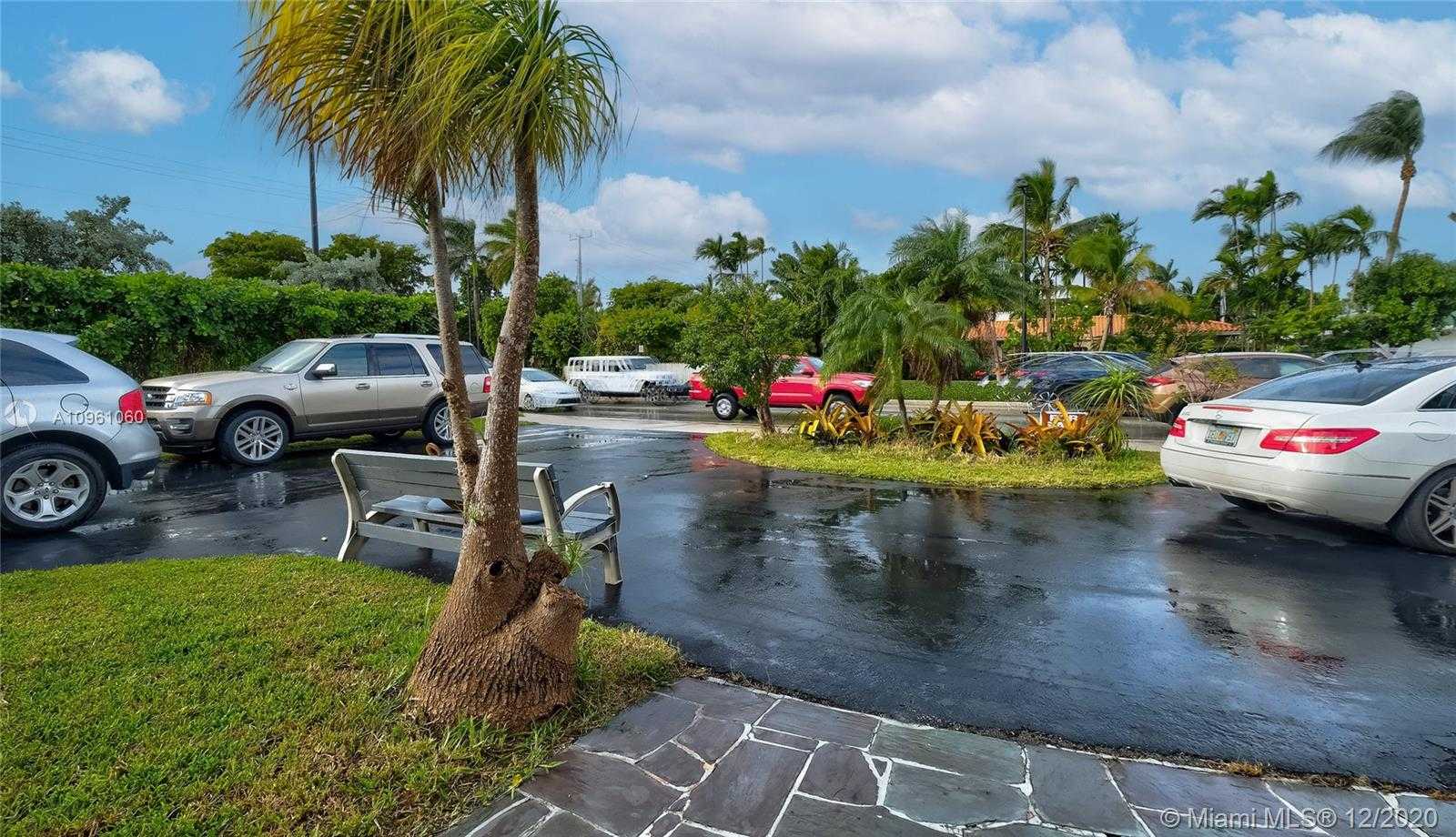 Small Image of 1270 96TH ST, Bay Harbor Islands Number 6