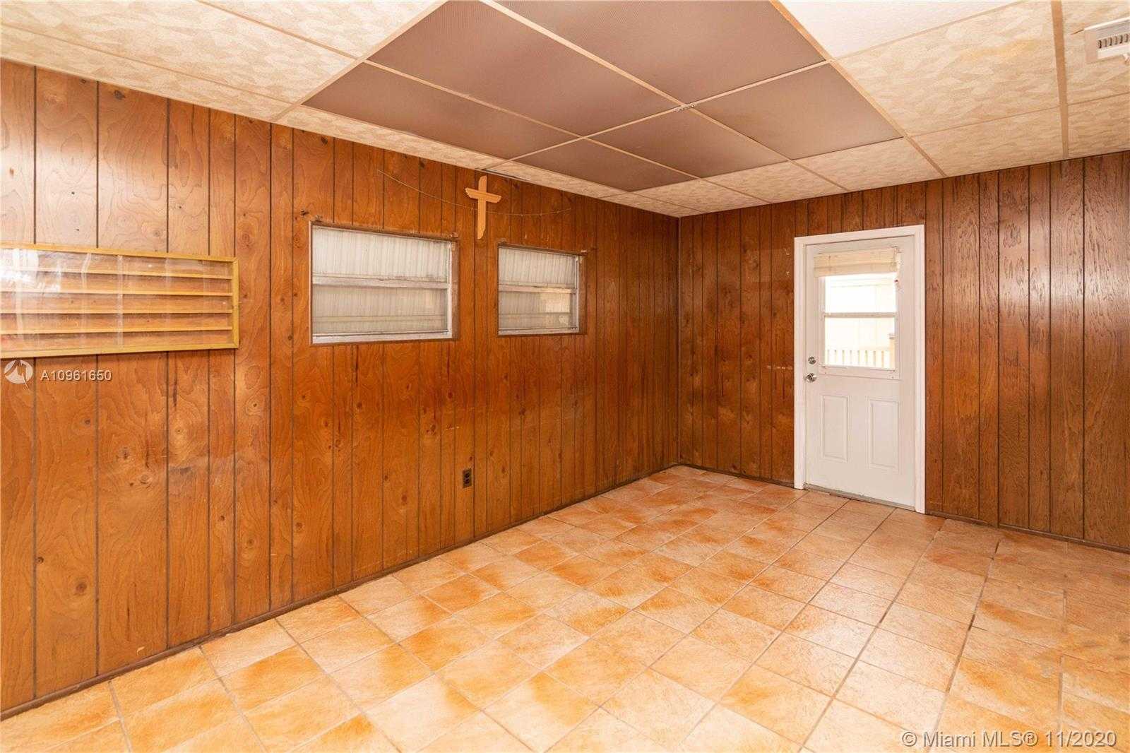 Small Image of 7813 NORTH WEST 73RD AVE, Tamarac Number 17