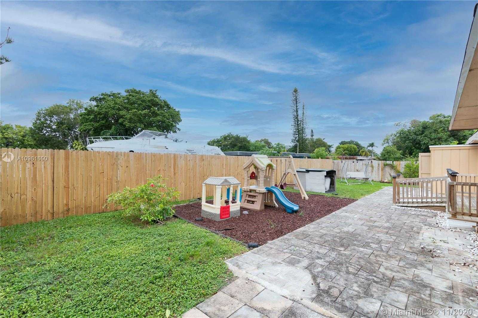 Small Image of 7813 NORTH WEST 73RD AVE, Tamarac Number 26