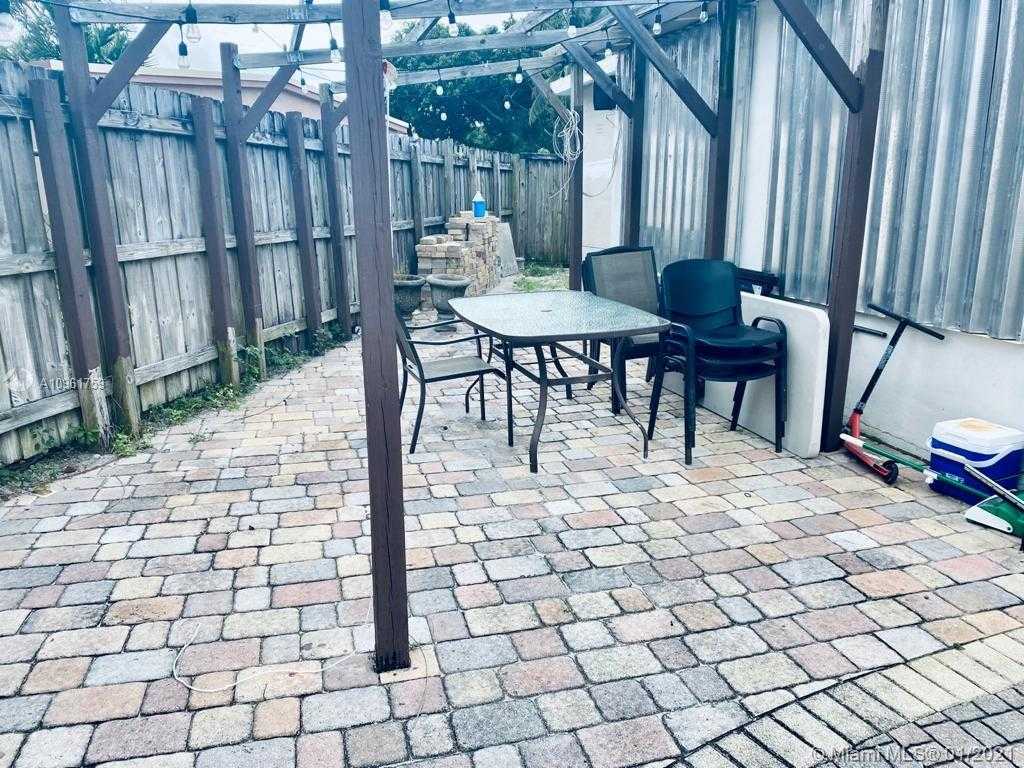 Small Image of 4170 NORTH EAST 15TH AVE, Pompano Beach Number 5