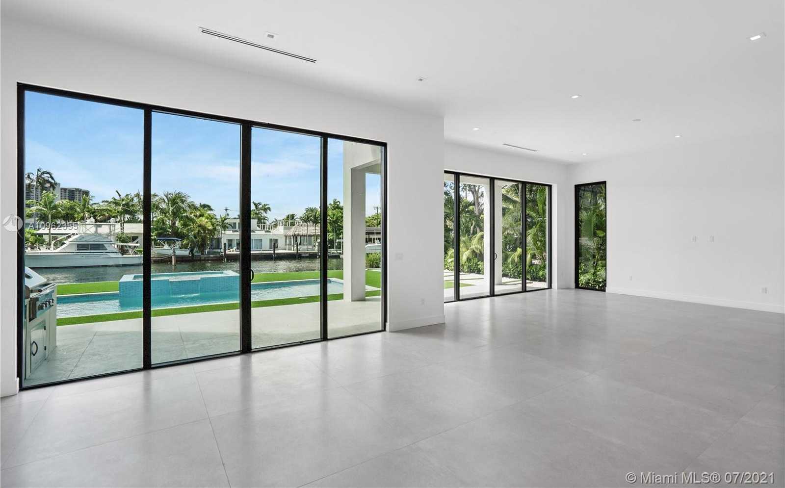 Small Image of 13040 ORTEGA LN, North Miami Number 8