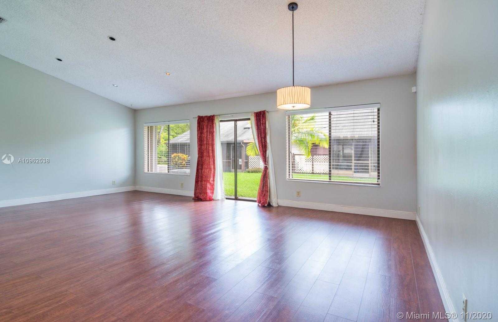 Small Image of 6030 NORTH WEST 78TH WAY, Tamarac Number 4