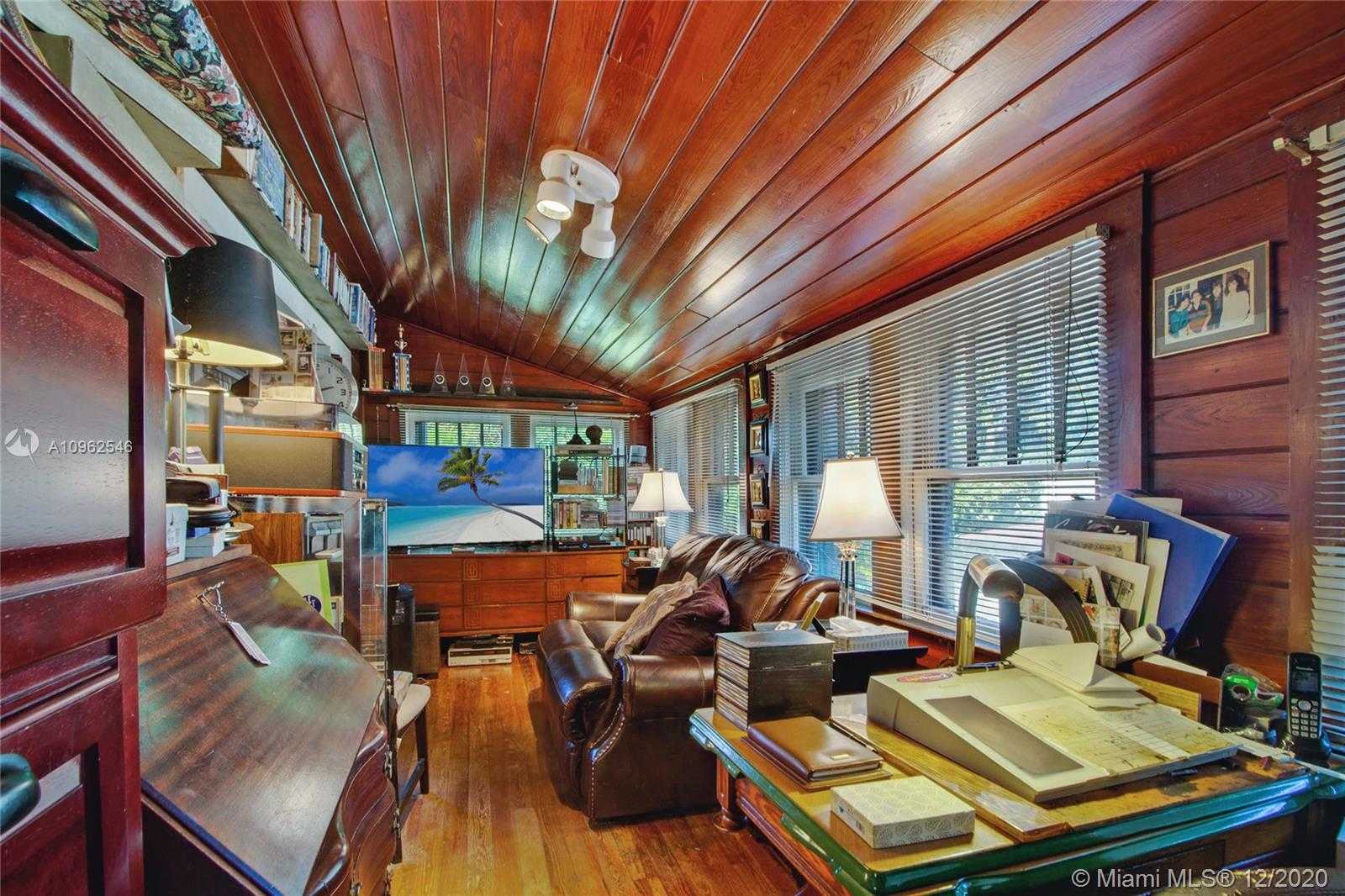 Small Image of 1315 SOUTH WEST 21ST ST, Miami Number 5