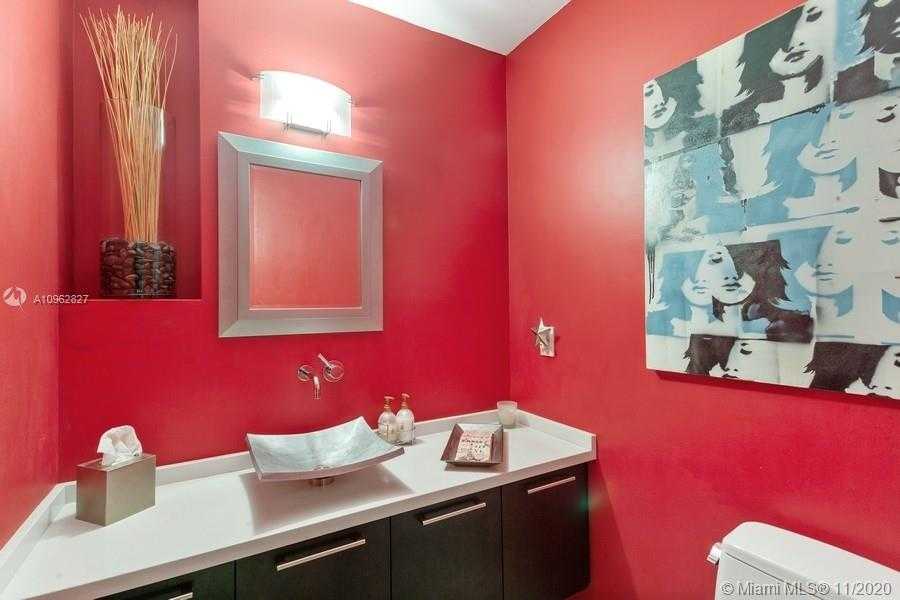 Small Image of 2089 NORTH EAST 196TH TER, North Miami Beach Number 21