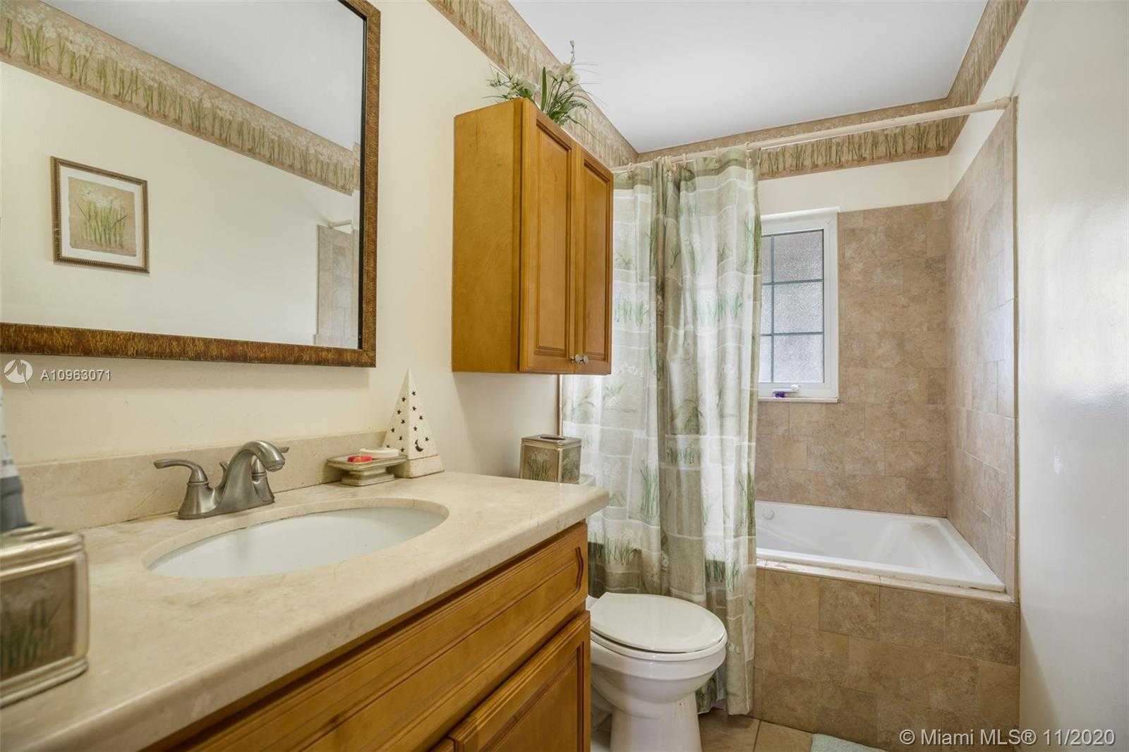 Small Image of 9105 SOUTH WEST 182ND ST, Palmetto Bay Number 21