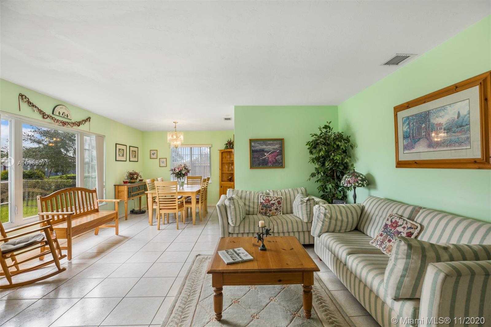 Small Image of 9105 SOUTH WEST 182ND ST, Palmetto Bay Number 33
