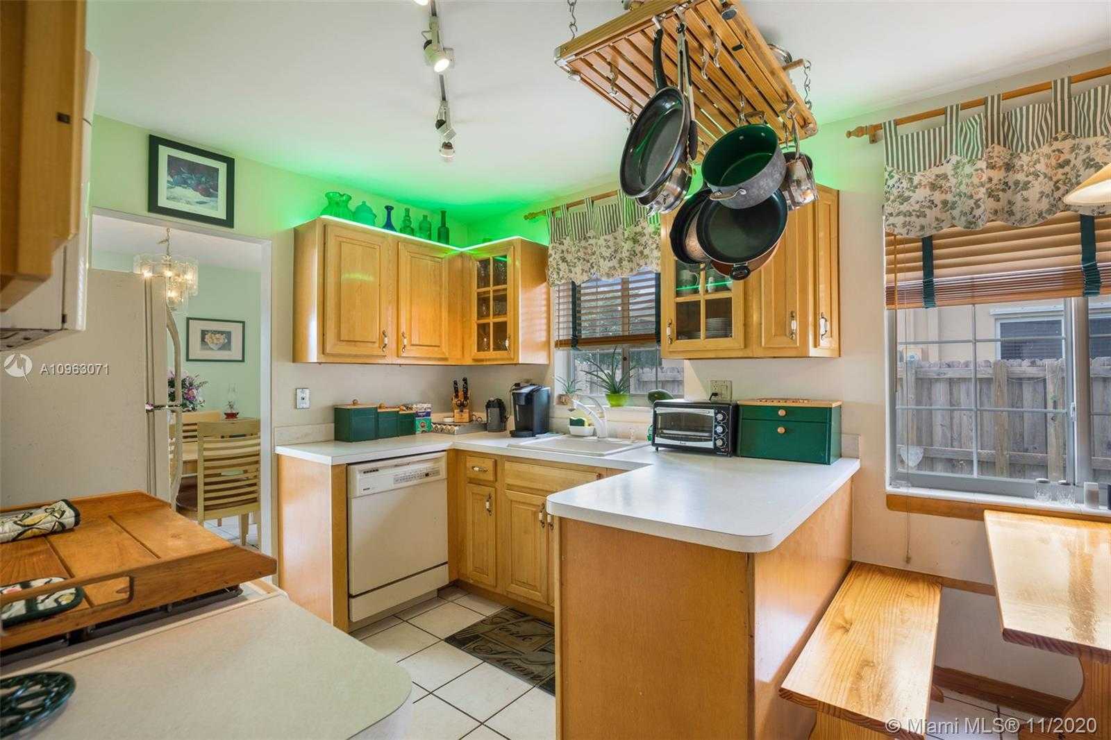 Small Image of 9105 SOUTH WEST 182ND ST, Palmetto Bay Number 9
