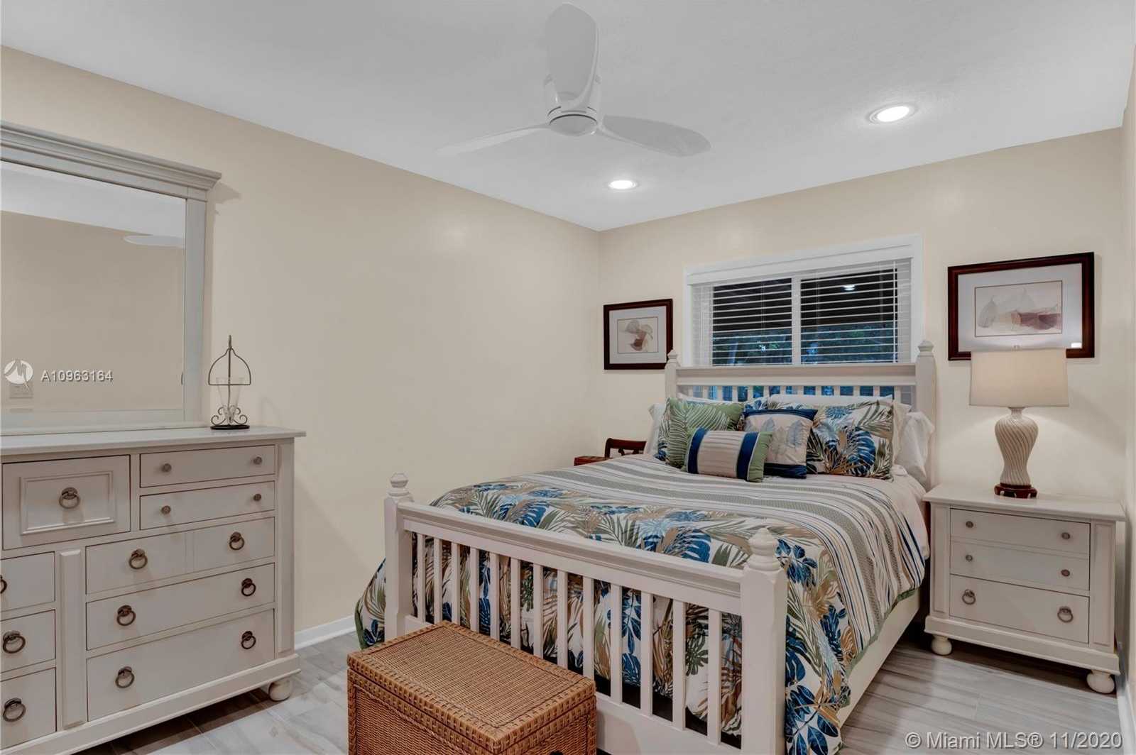 Small Image of 19731 STERLING DR, Cutler Bay Number 24