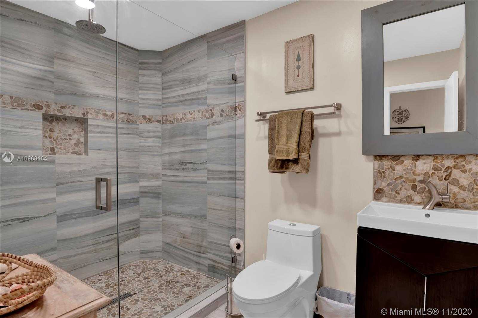 Small Image of 19731 STERLING DR, Cutler Bay Number 26