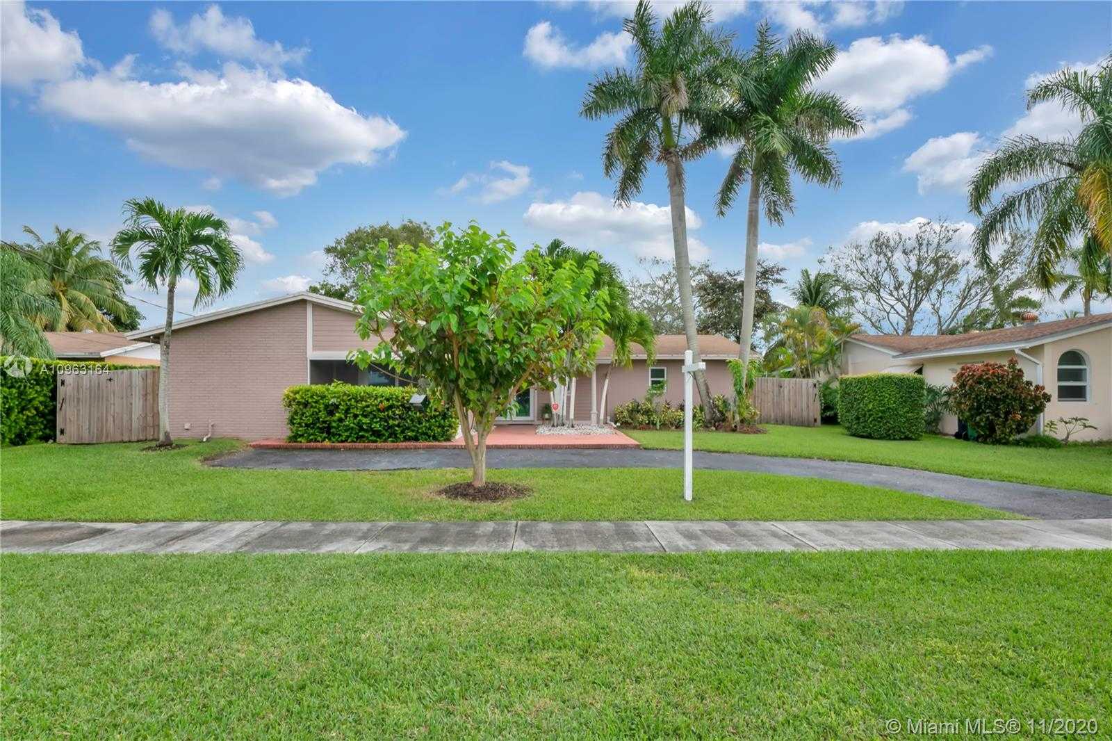 Small Image of 19731 STERLING DR, Cutler Bay Number 30