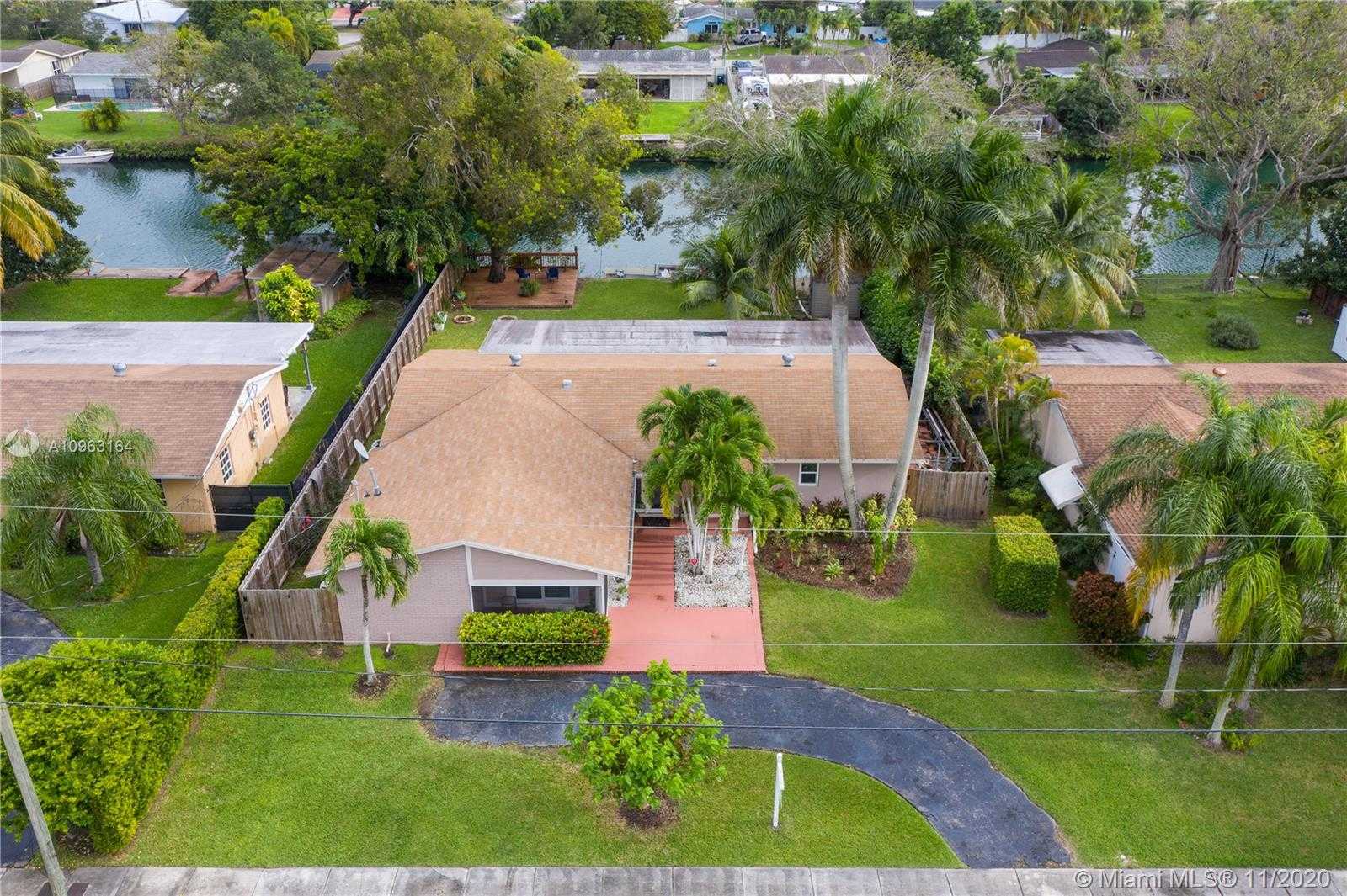 Small Image of 19731 STERLING DR, Cutler Bay Number 31