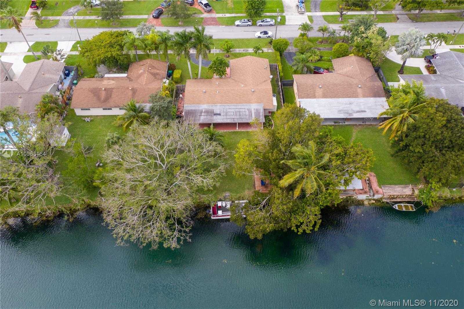Small Image of 19731 STERLING DR, Cutler Bay Number 34