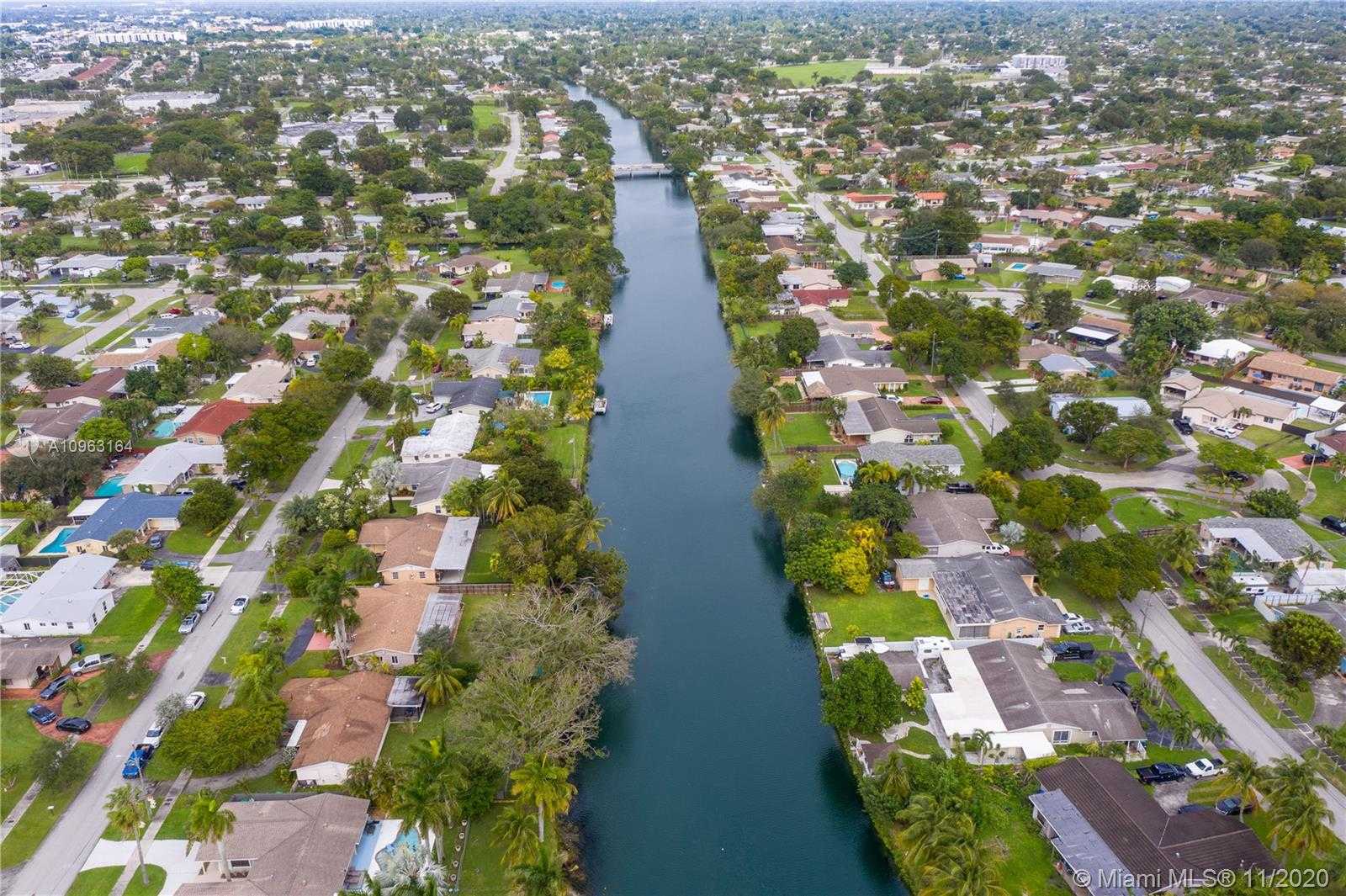 Small Image of 19731 STERLING DR, Cutler Bay Number 35