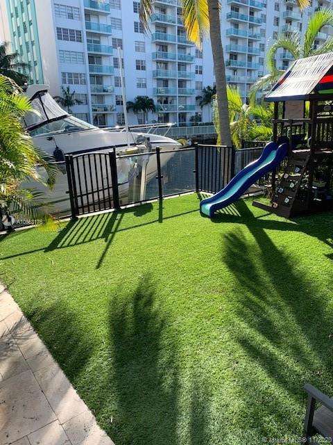 Small Image of 2910 NORTH EAST 164TH ST, North Miami Beach Number 23
