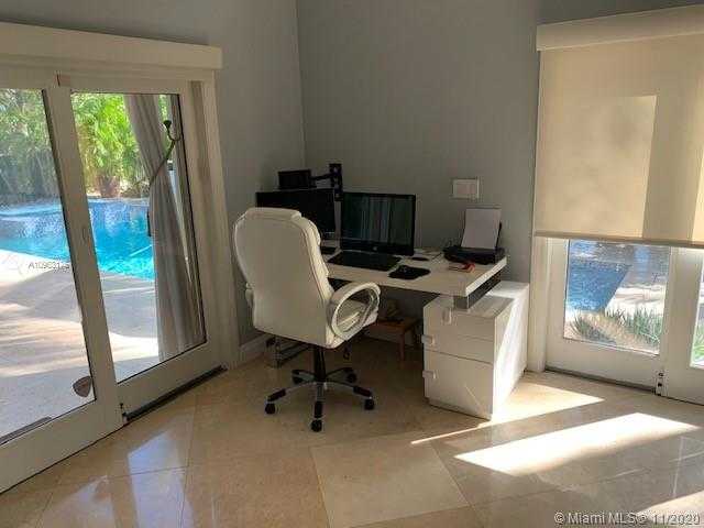 Small Image of 2910 NORTH EAST 164TH ST, North Miami Beach Number 25