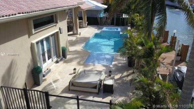 Small Image of 2910 NORTH EAST 164TH ST, North Miami Beach Number 3