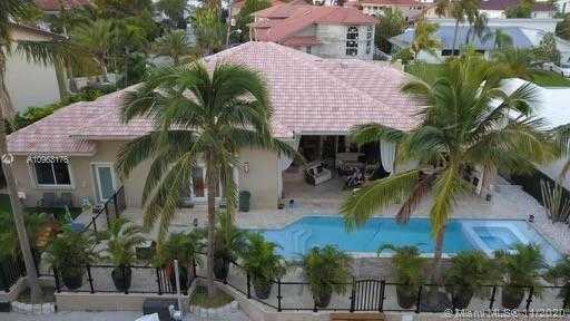 Small Image of 2910 NORTH EAST 164TH ST, North Miami Beach Number 4