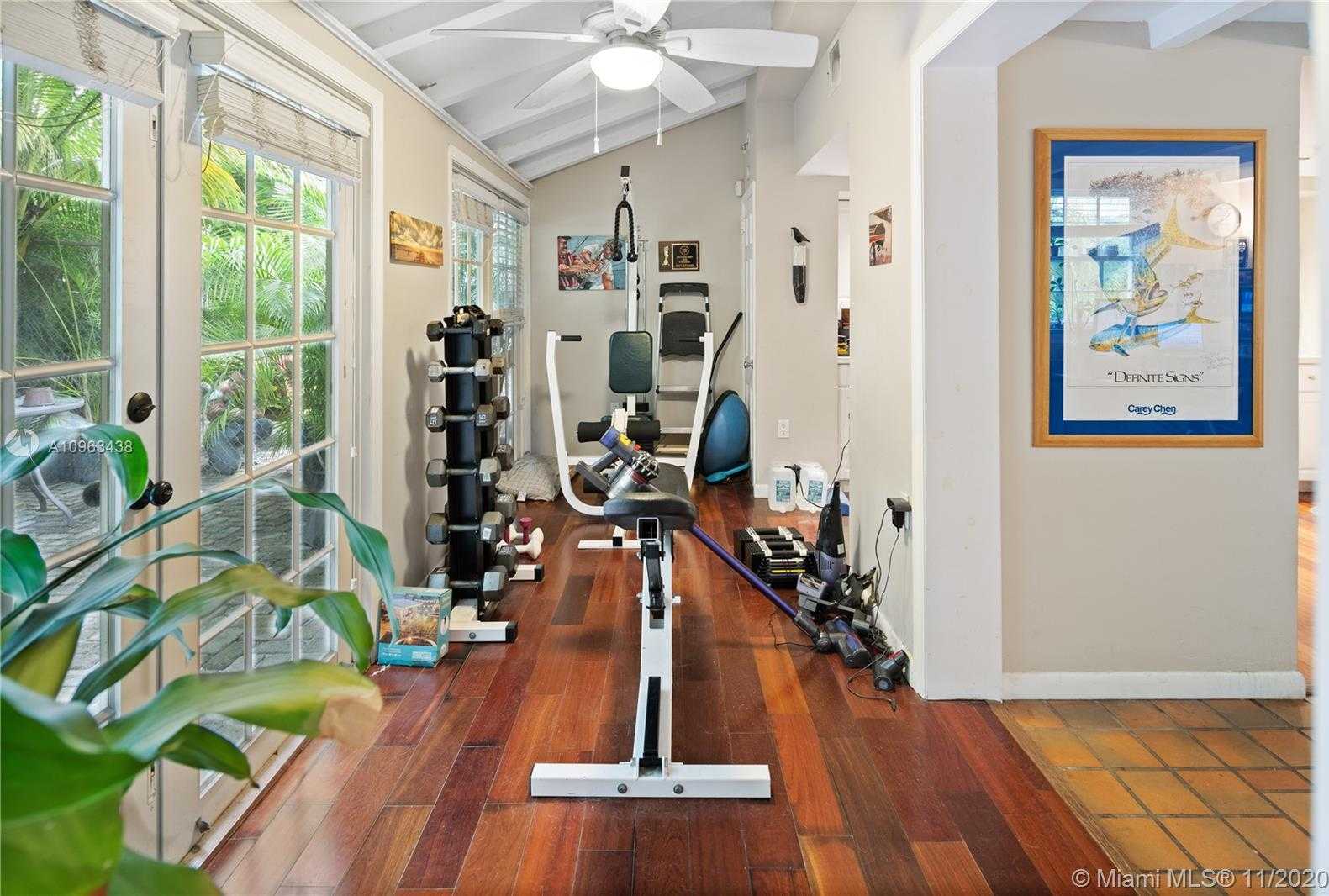 Small Image of 3580 MAIN HWY, Miami Number 12