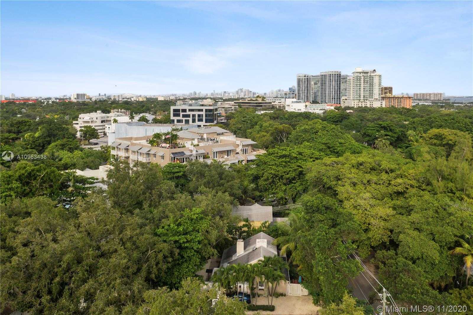Small Image of 3580 MAIN HWY, Miami Number 24