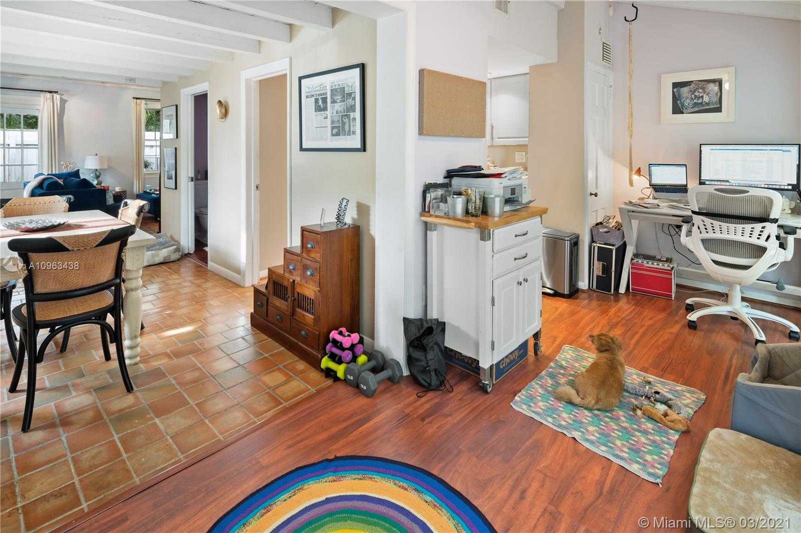 Small Image of 3580 MAIN HWY, Miami Number 3