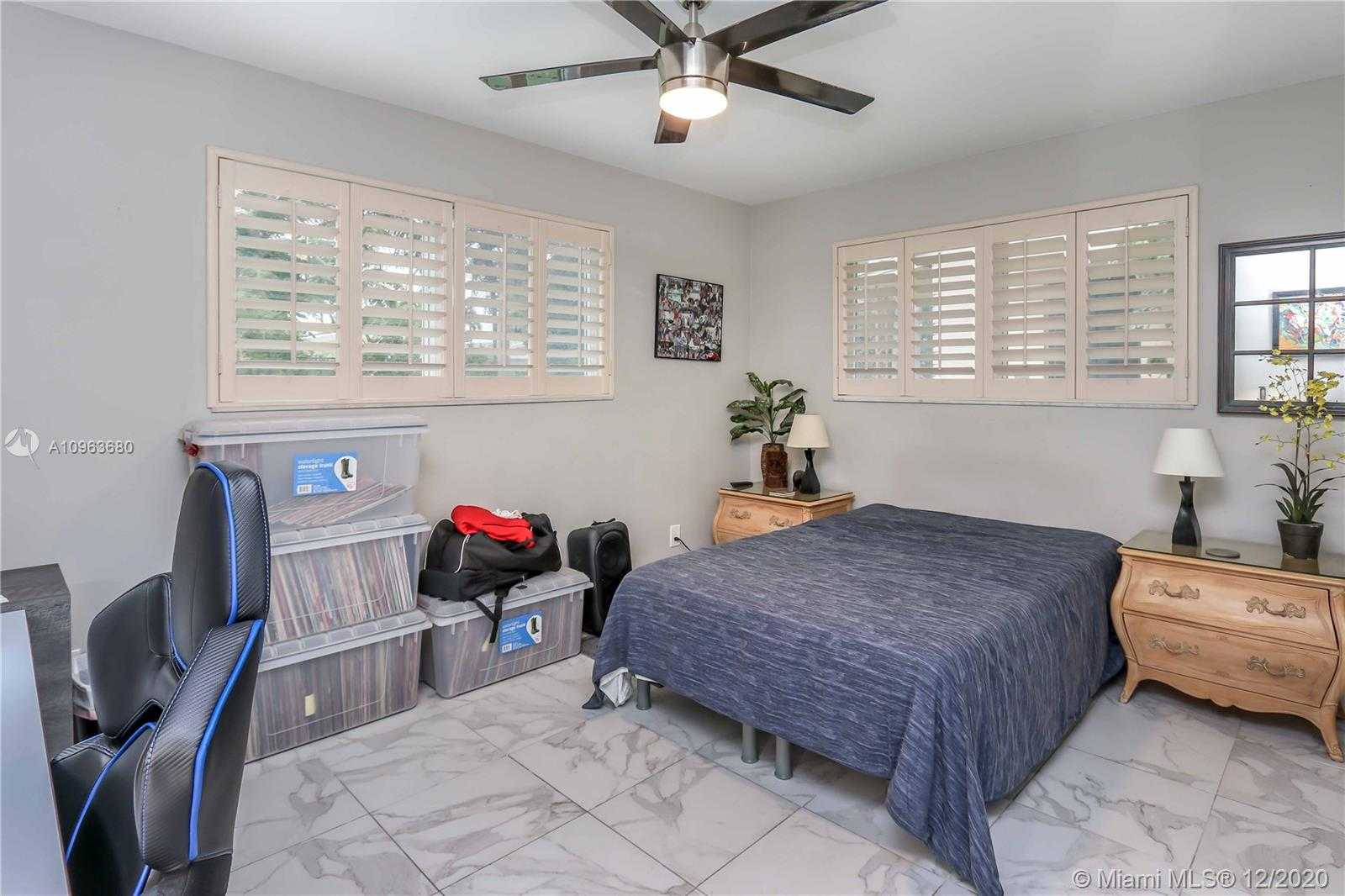 Small Image of 932 POLK ST, Hollywood Number 17