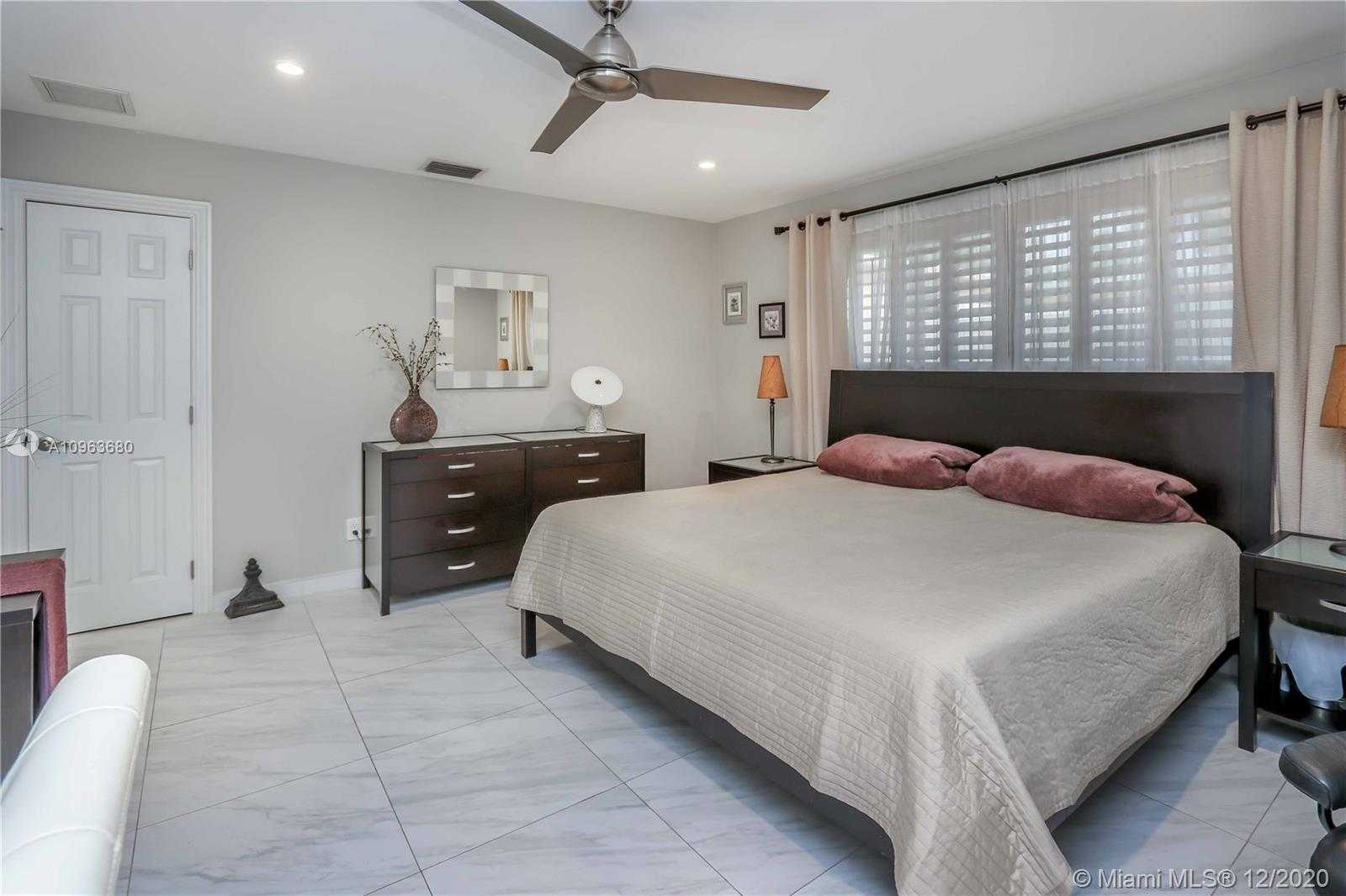 Small Image of 932 POLK ST, Hollywood Number 19