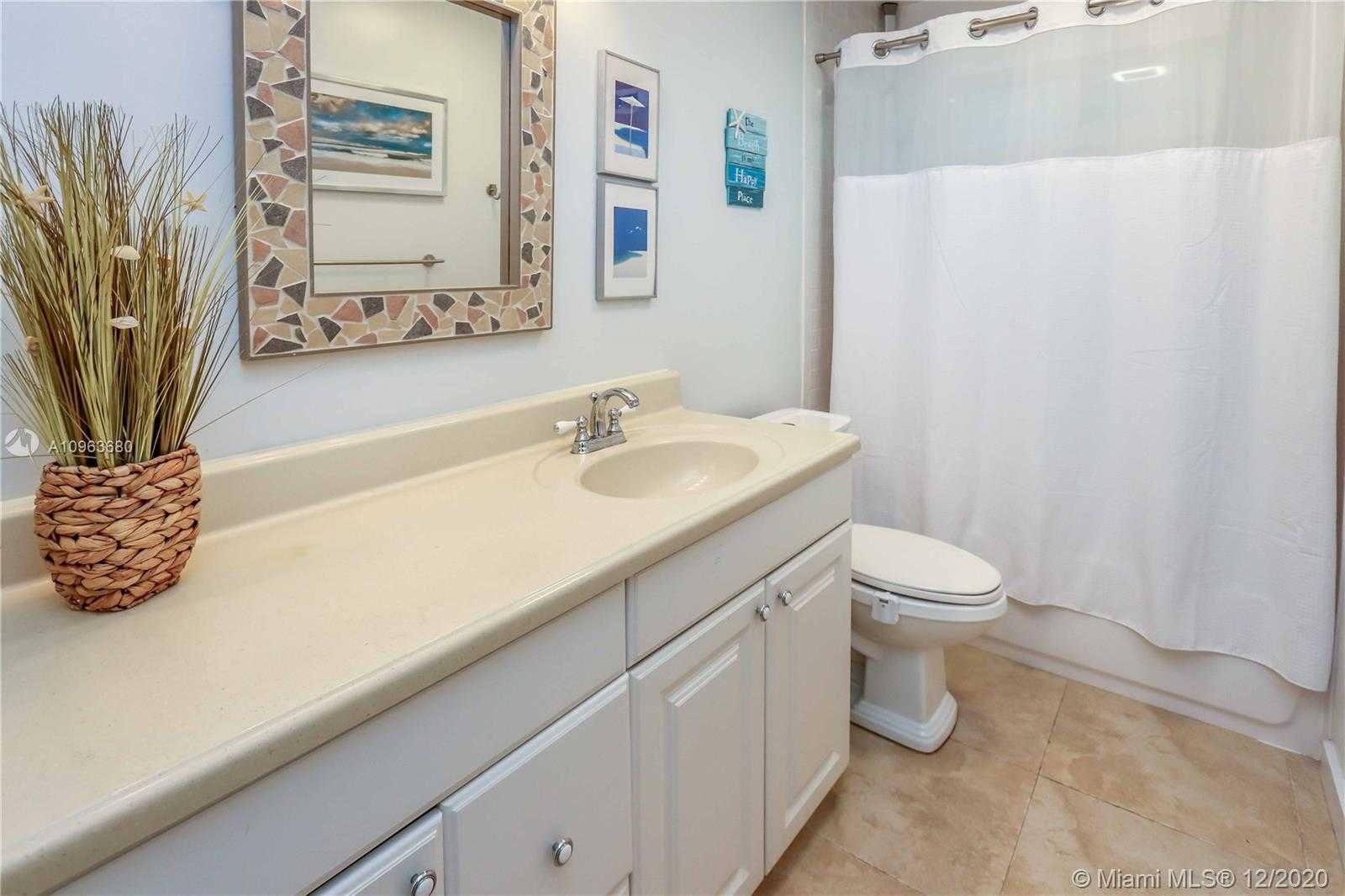 Small Image of 932 POLK ST, Hollywood Number 23