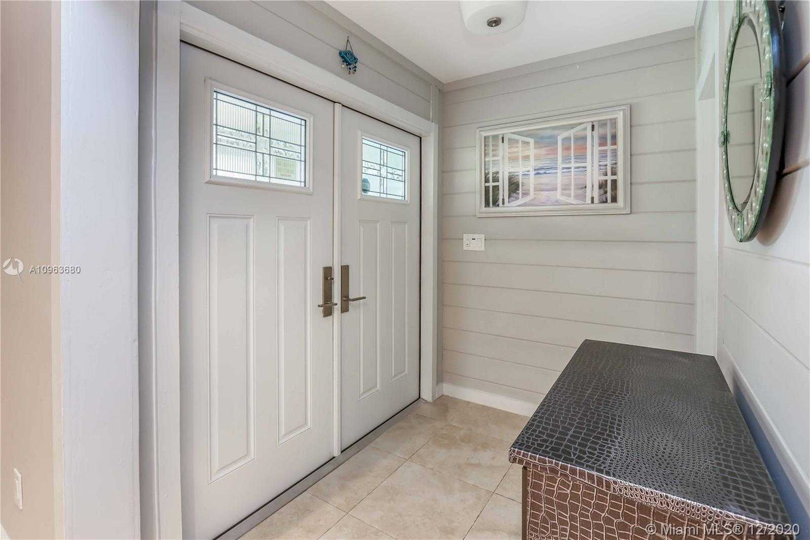 Small Image of 932 POLK ST, Hollywood Number 3