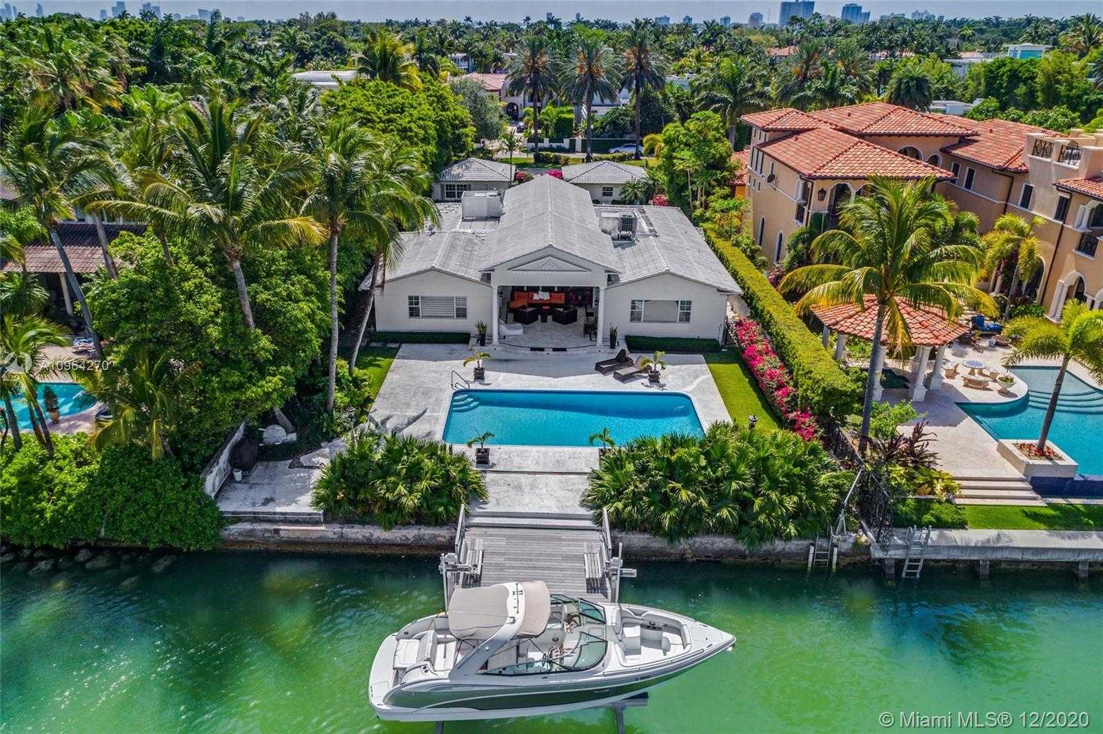 Small Image of 6341 ALLISON RD, Miami Beach Number 3