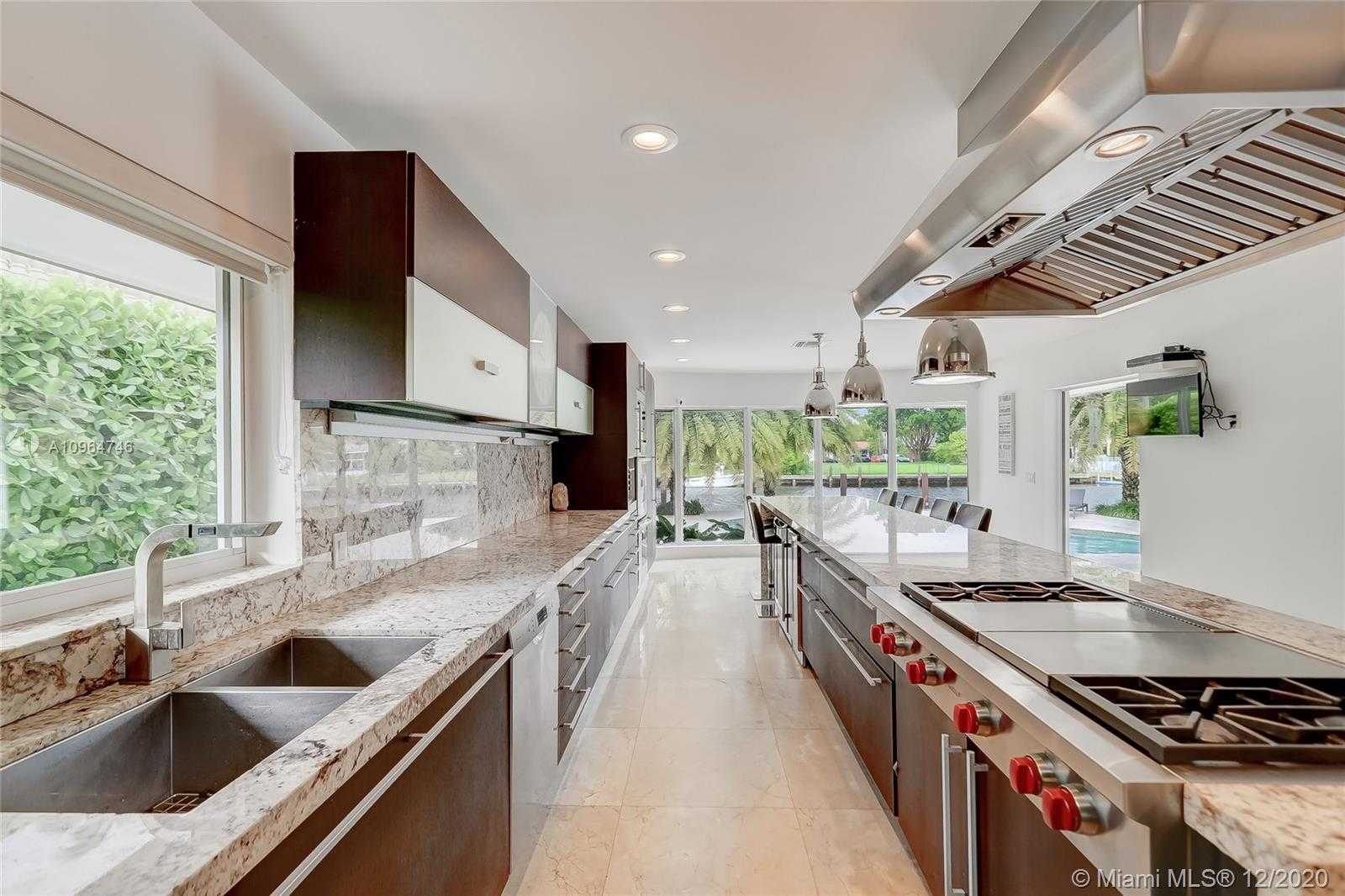 Small Image of 418 HOLIDAY DR, Hallandale Beach Number 10