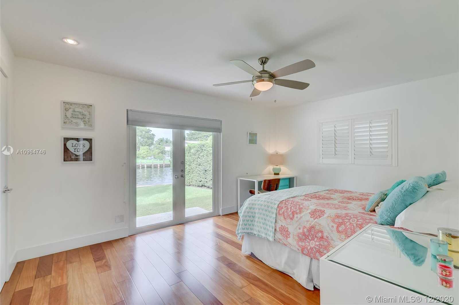 Small Image of 418 HOLIDAY DR, Hallandale Beach Number 11