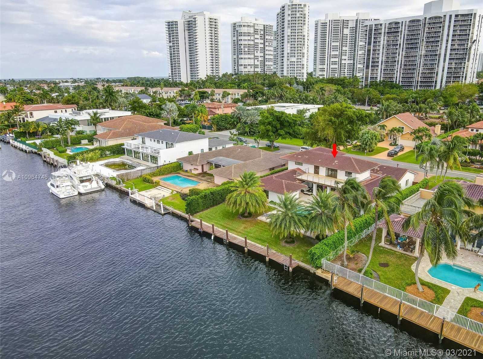 Small Image of 418 HOLIDAY DR, Hallandale Beach Number 21