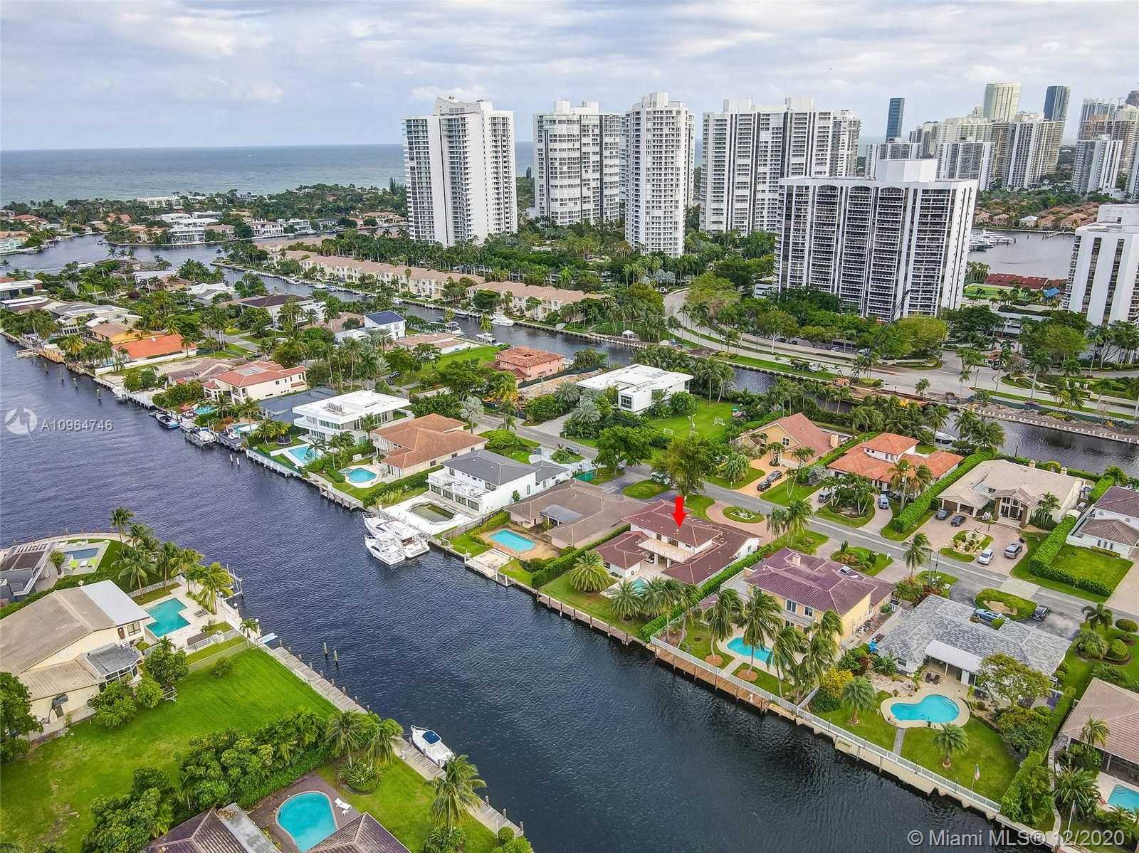 Small Image of 418 HOLIDAY DR, Hallandale Beach Number 24