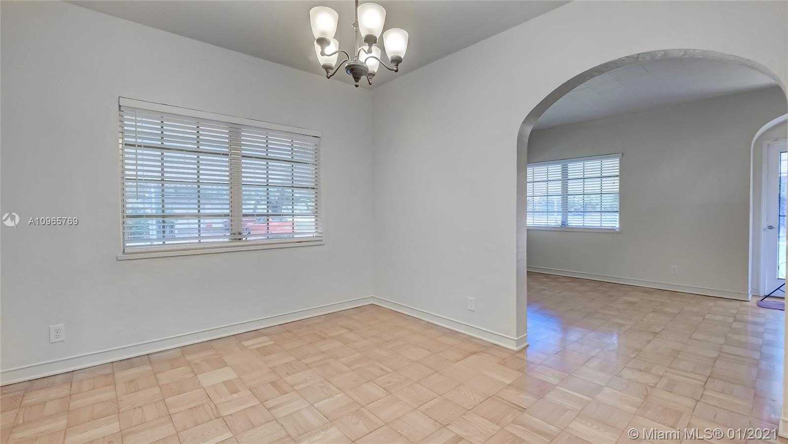 Small Image of 2523 ALHAMBRA CIR, Coral Gables Number 12