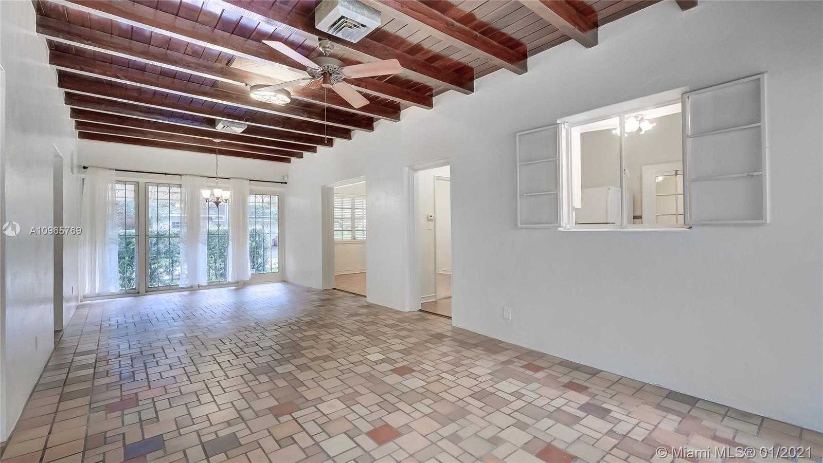 Small Image of 2523 ALHAMBRA CIR, Coral Gables Number 15