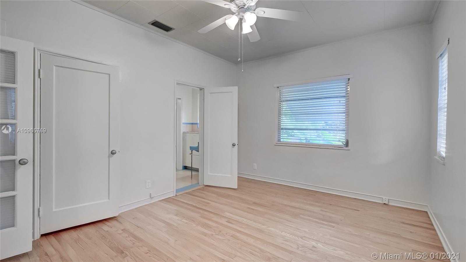 Small Image of 2523 ALHAMBRA CIR, Coral Gables Number 29