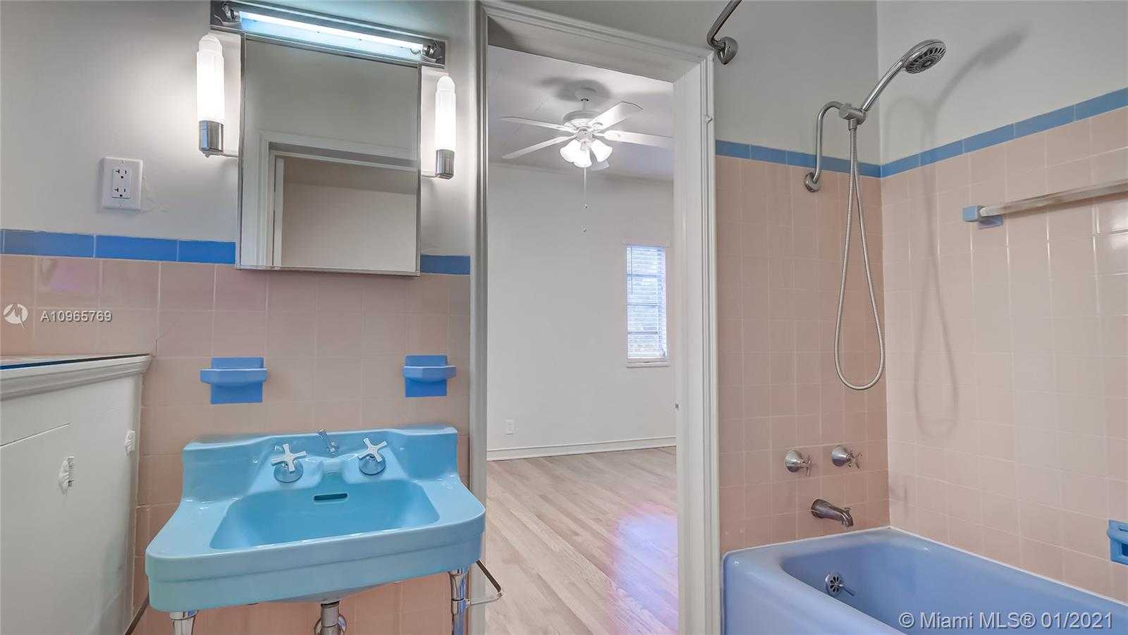 Small Image of 2523 ALHAMBRA CIR, Coral Gables Number 31