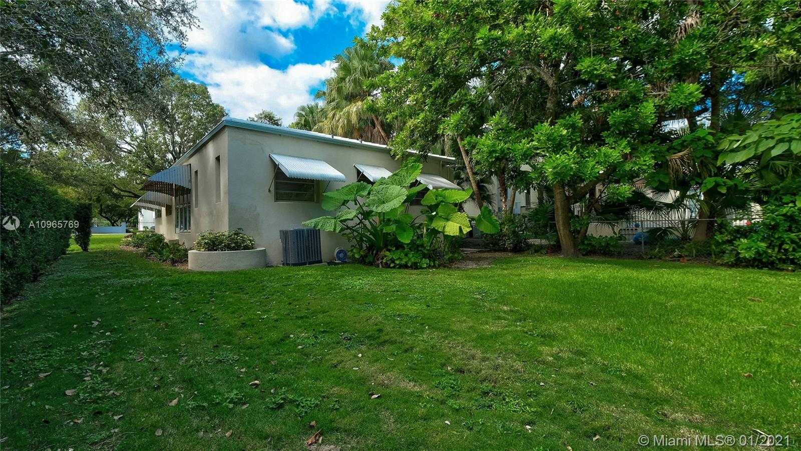 Small Image of 2523 ALHAMBRA CIR, Coral Gables Number 39
