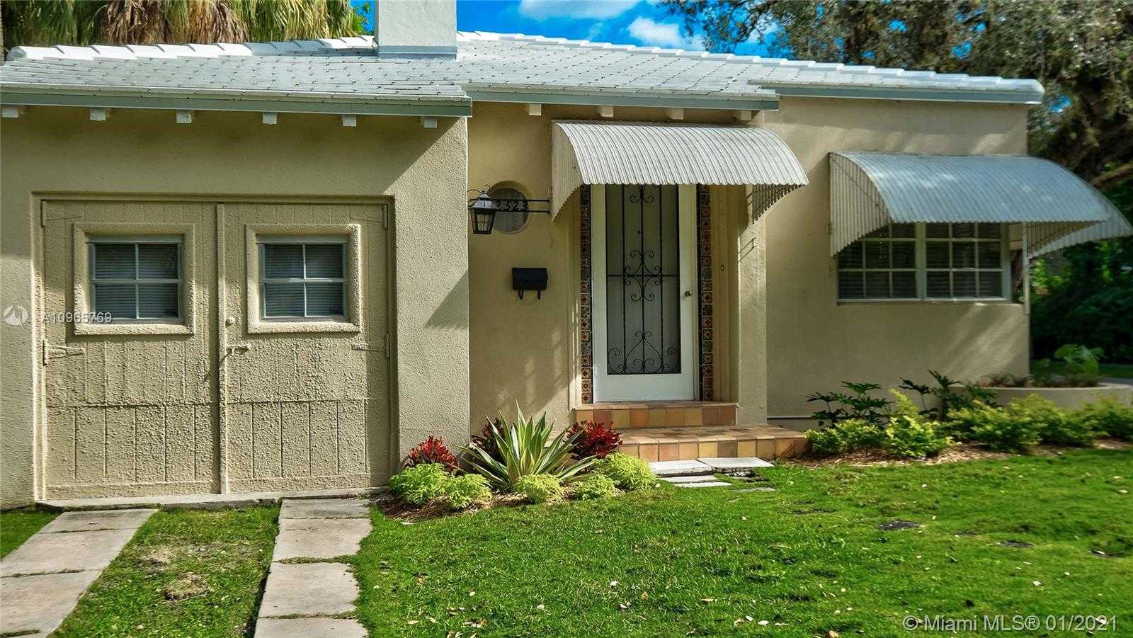 Small Image of 2523 ALHAMBRA CIR, Coral Gables Number 4