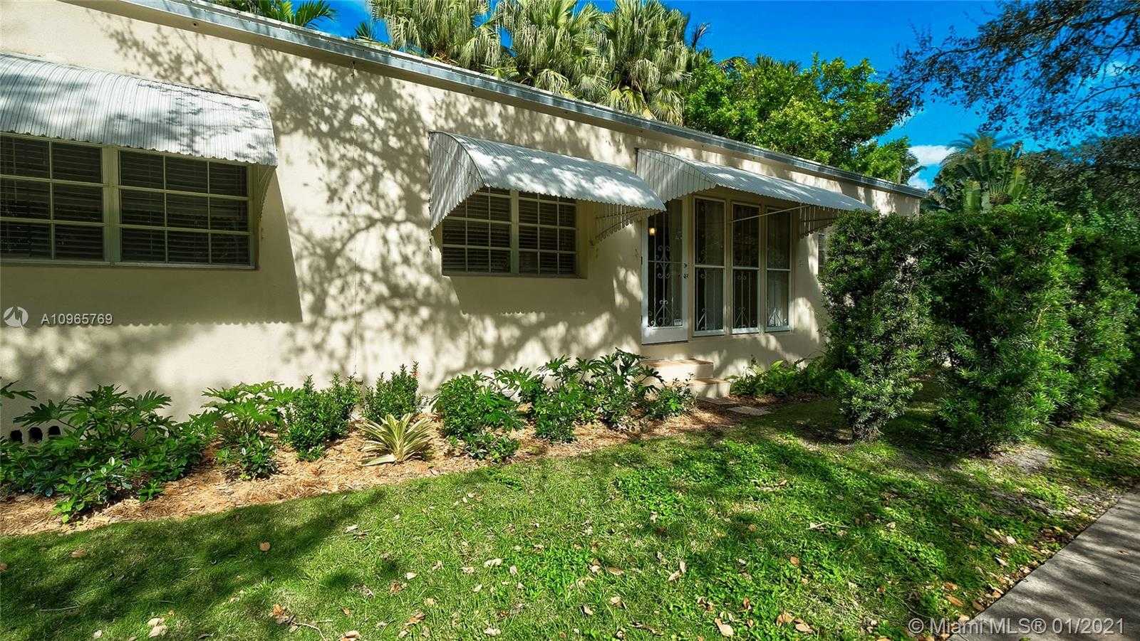 Small Image of 2523 ALHAMBRA CIR, Coral Gables Number 5