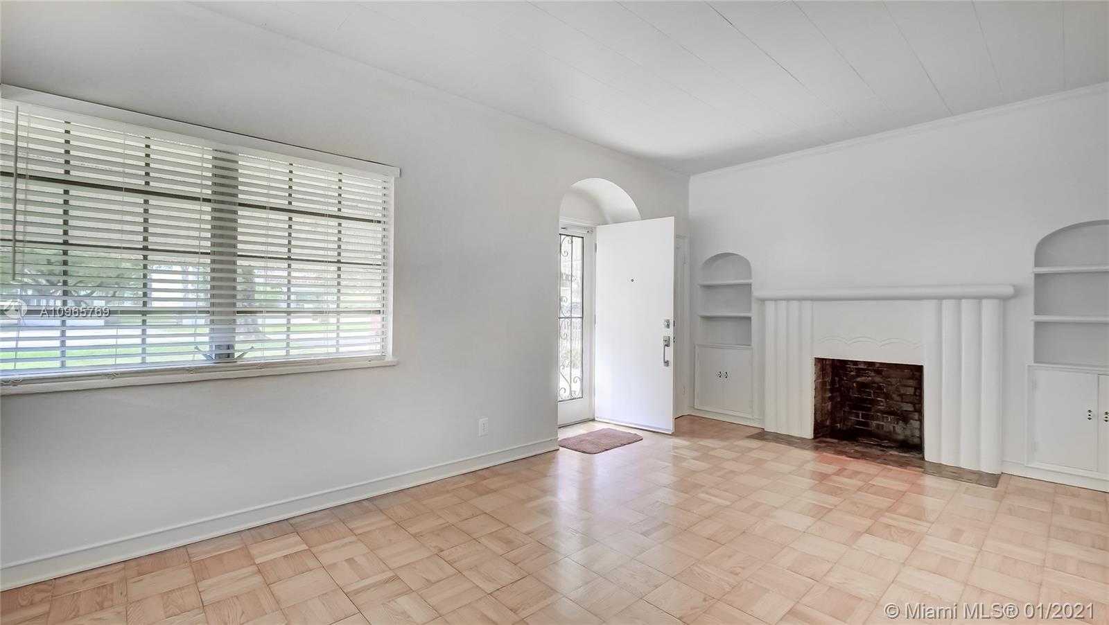 Small Image of 2523 ALHAMBRA CIR, Coral Gables Number 8