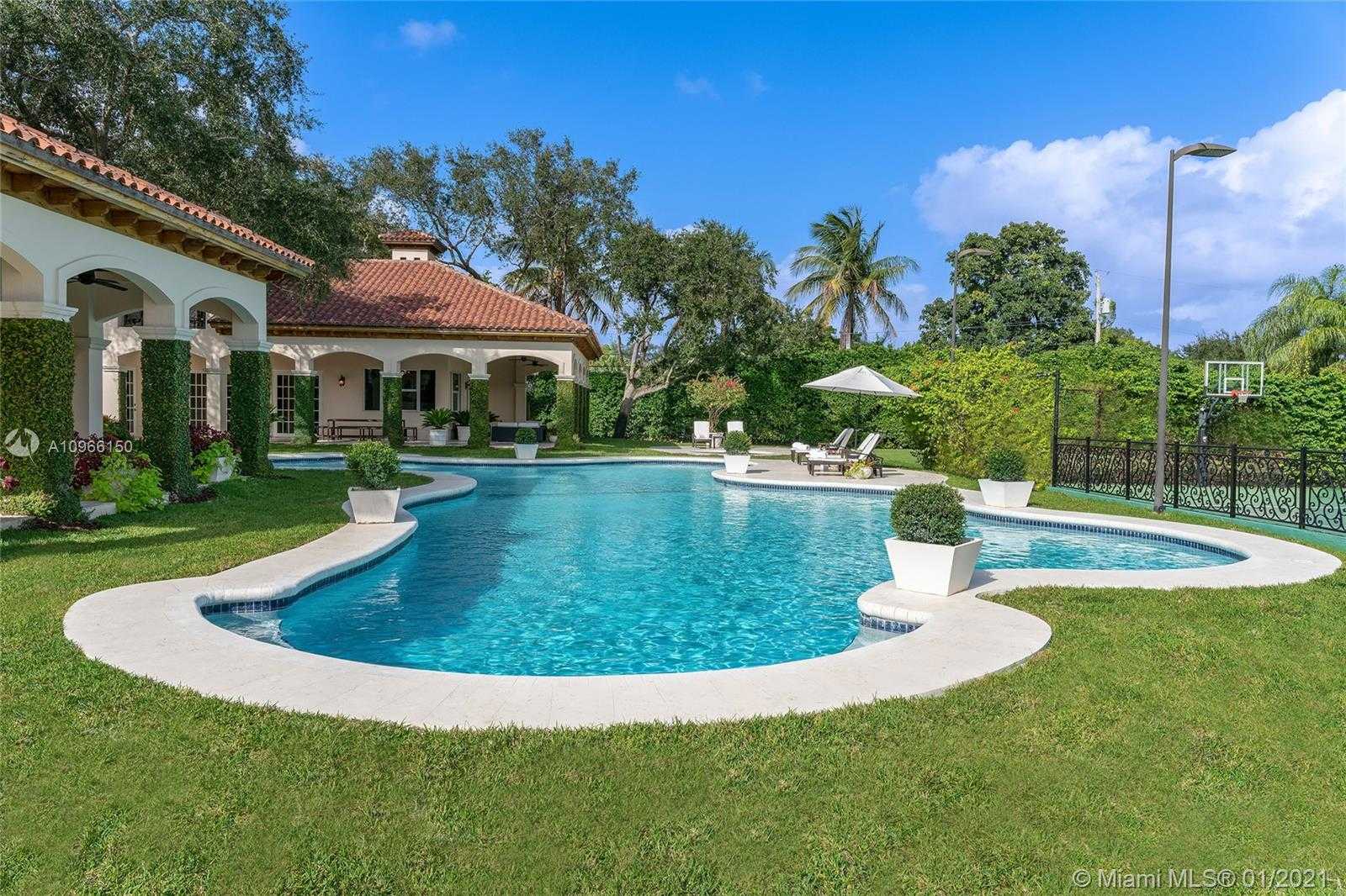 Small Image of 11501 OLD CUTLER RD, Coral Gables Number 6