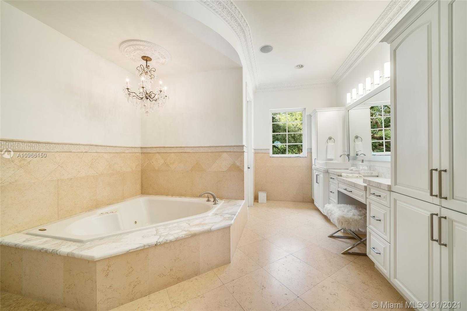 Small Image of 11501 OLD CUTLER RD, Coral Gables Number 62