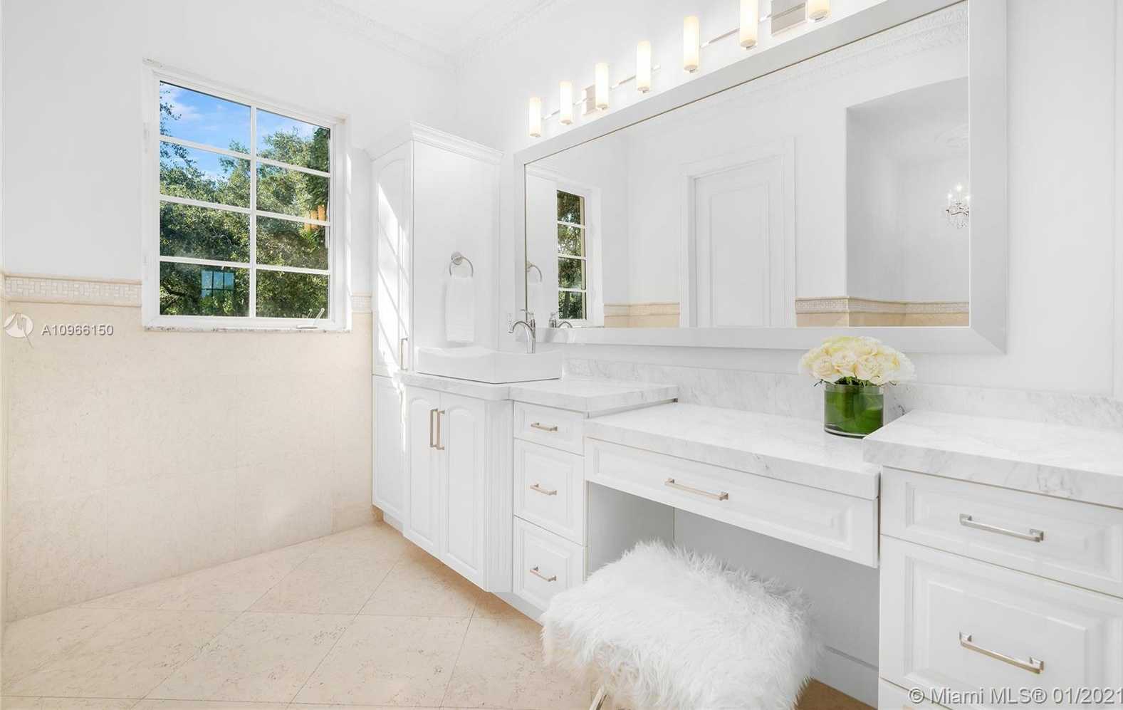 Small Image of 11501 OLD CUTLER RD, Coral Gables Number 63
