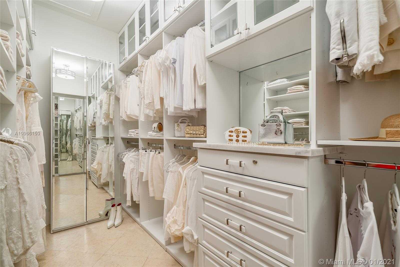 Small Image of 11501 OLD CUTLER RD, Coral Gables Number 66