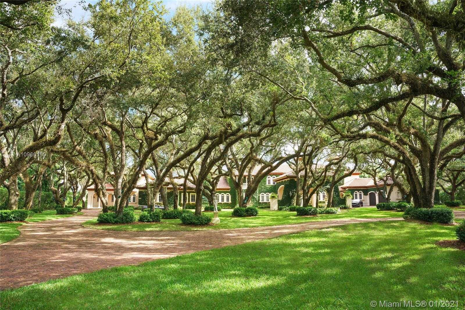 Small Image of 11501 OLD CUTLER RD, Coral Gables Number 9
